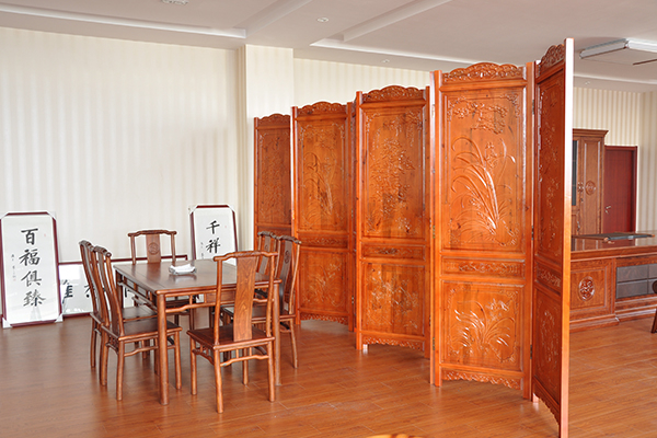 Espectáculo de la empresa de aluminio Runfa