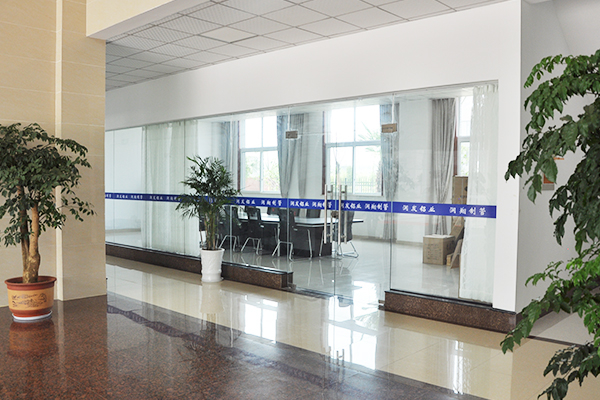 Espectáculo de la empresa de aluminio Runfa