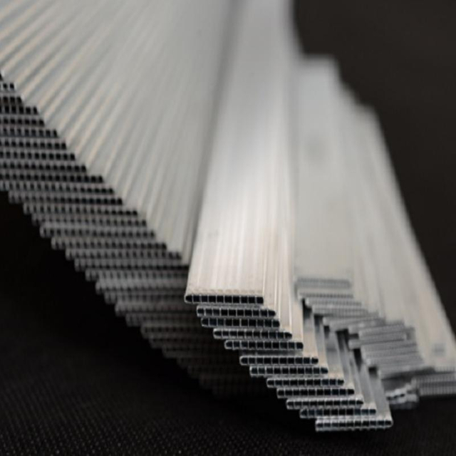 Tubo plano de microcanal de aluminio